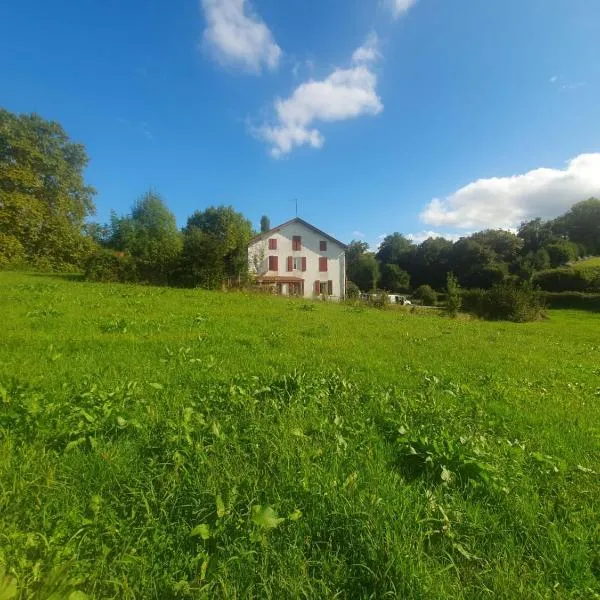 Maison Picatzia - Pays Basque, hotel in Uhart-Mixe