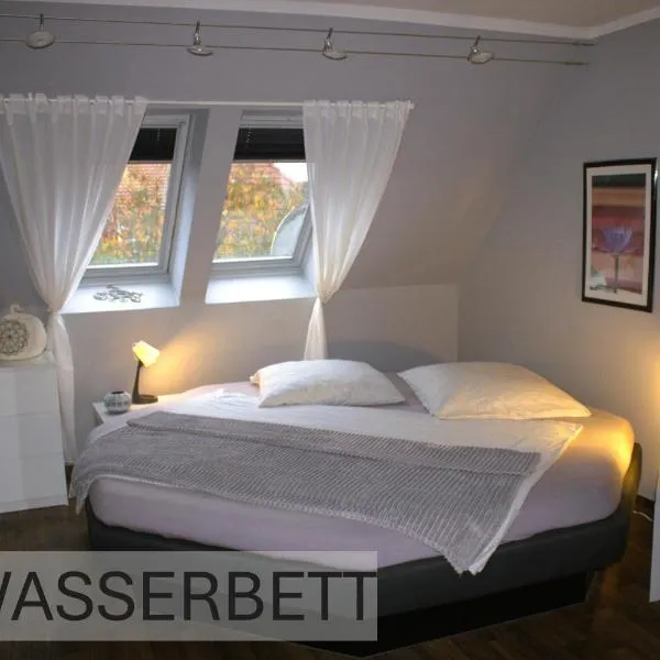 Ferienhaus Meerzeit-4SZ, 2Wohnzimmer, WLAN-8 km Warnemünde, hotel en Sievershagen