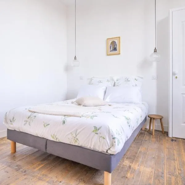 Duplex SPA & Détente en Hyper-Centre avec Parking Privé, hotel in Paray-le-Monial