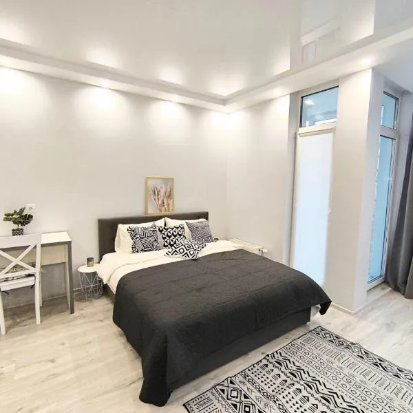 Смарт квартира в ЖК Комфорт Таун, hotel en Kiev