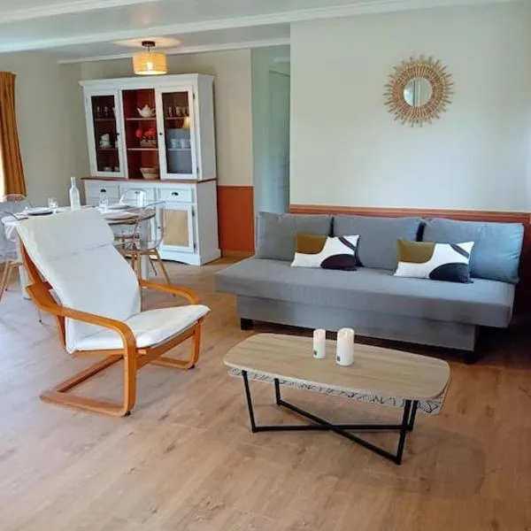 Gîte La Petite Roche – hotel w mieście Arthon