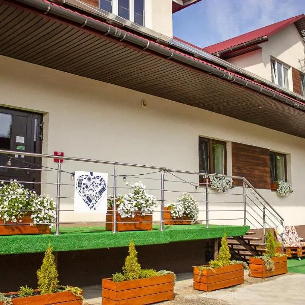 Pod Gromadzyniem Resort, hotel v destinácii Ustrzyki Dolne