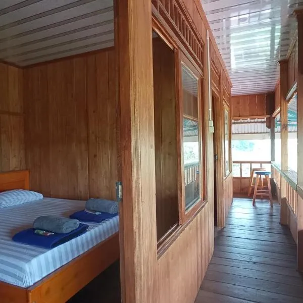 Banua Lida Homestay, hotel di Poso