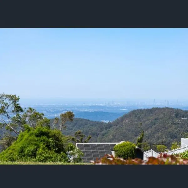 Stunning home with view, hotel v destinaci Mount Tamborine