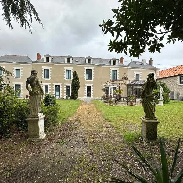 Demeure du NID de la Création, hotel v destinácii Vertou
