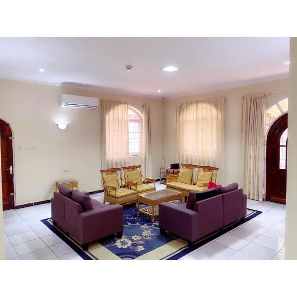 Paramaribo Villa 8p Full Airco Near Mall, hotel en Paramaribo