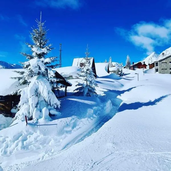 Prime Loft ASTURIAS II SKI & SNOW, hotel v destinaci Felechosa