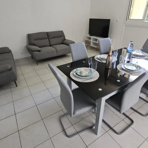 Maison Spacieuse et Confortable, hotel v destinaci Le Gosier