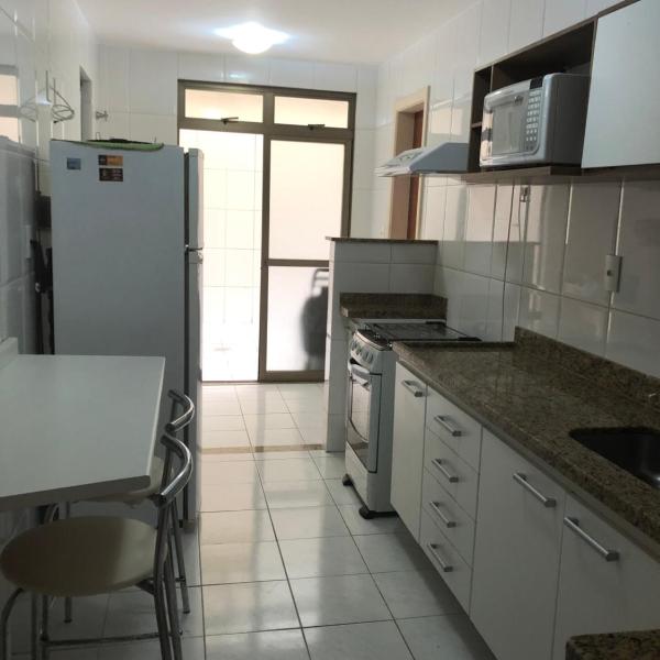 Apartamento espaçoso, a 300m da Praia do Forte - Foto 4