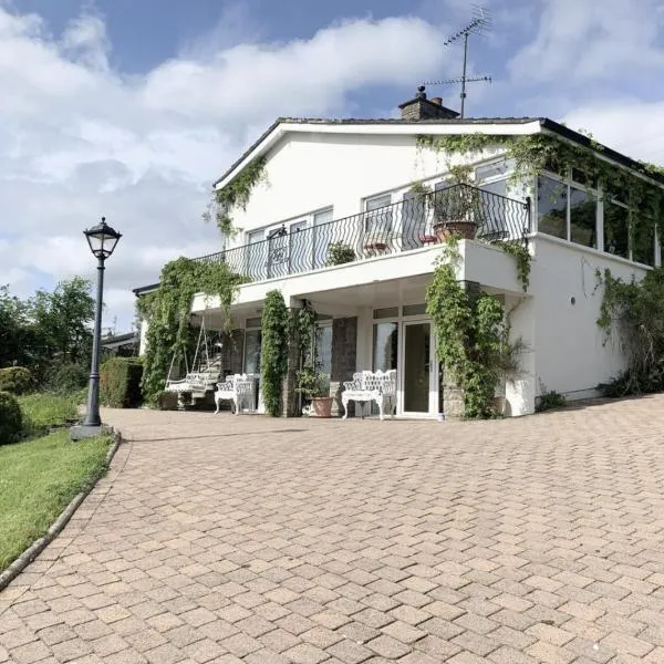 Greenview House, hotel v destinaci Clones