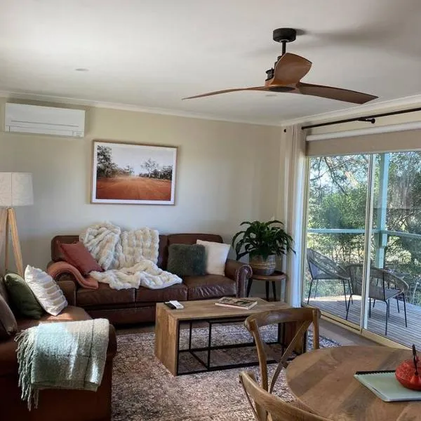 The Lancefield cottage - relax, revive and renew, hótel í Springfield