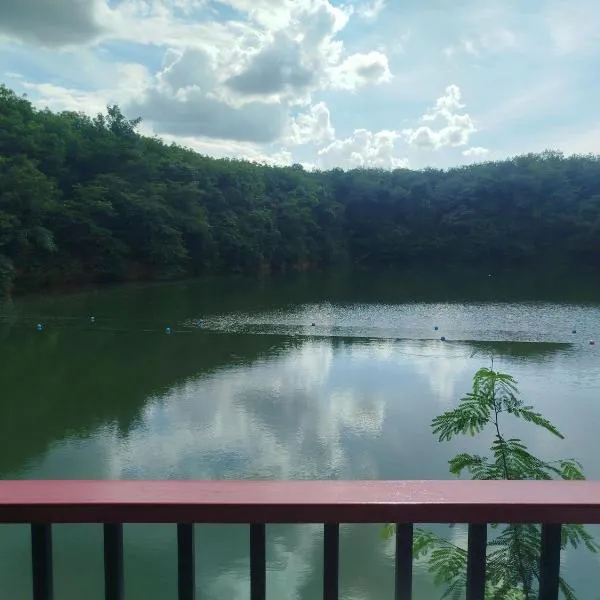 Lake View Resort，Ban Nam Rop的飯店