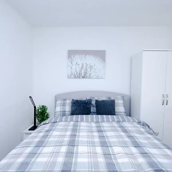 Hope Deluxe King Bedroom Manchester, hotel sa Middleton