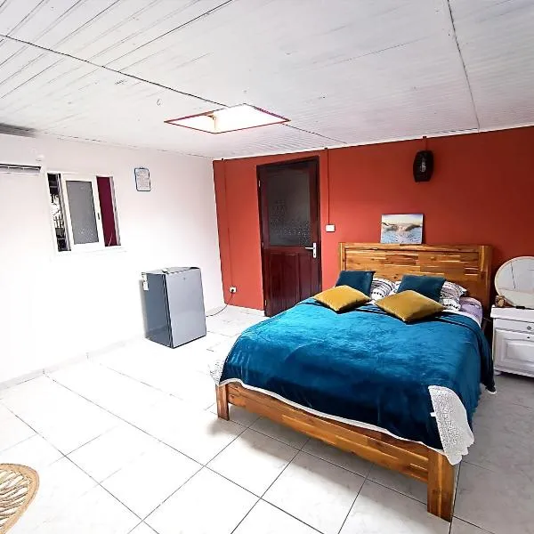 Chambre privée 4 - Case créole Le Mistral,chez Kévin, hotel v destinaci Saint-André