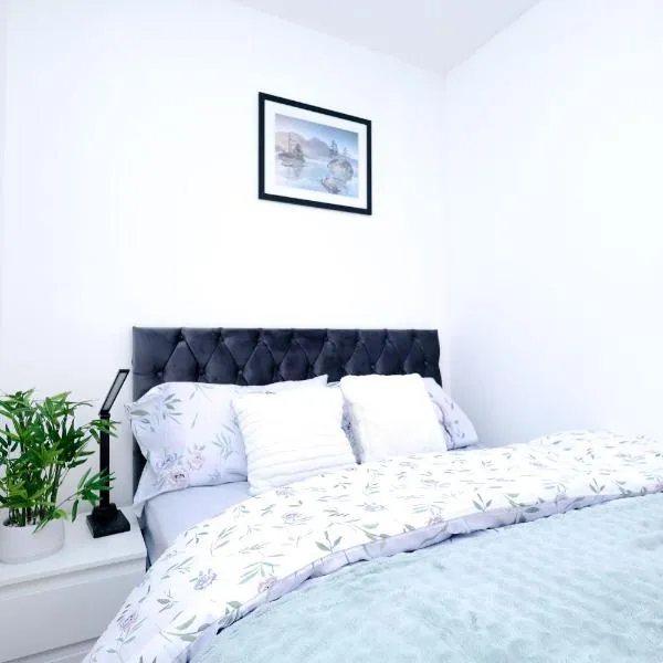 Glory Double Bedroom Manchester, hotel sa Middleton