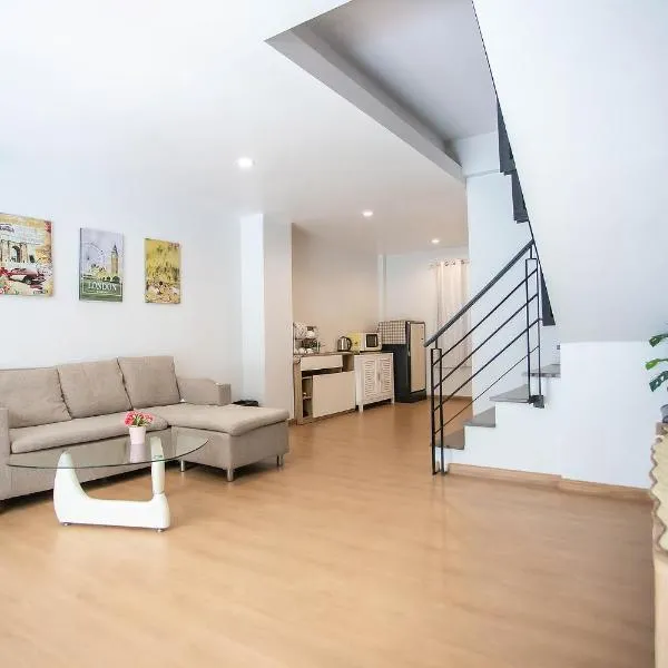 Bangsean Smile Home บ้านสไมล์ บางแสน, hotel v destinaci Bang Saen