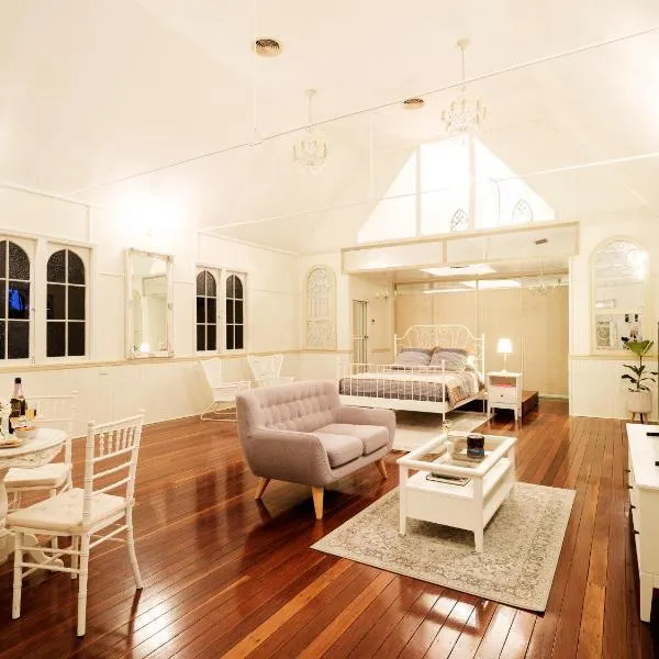 Little White Chapel Maleny, hotel in Maleny