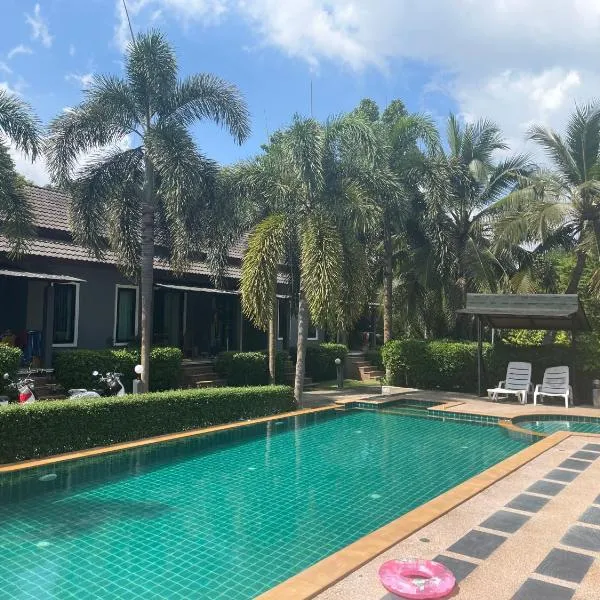 Villa deux chambres avec piscine, hotel in Ao Nang 