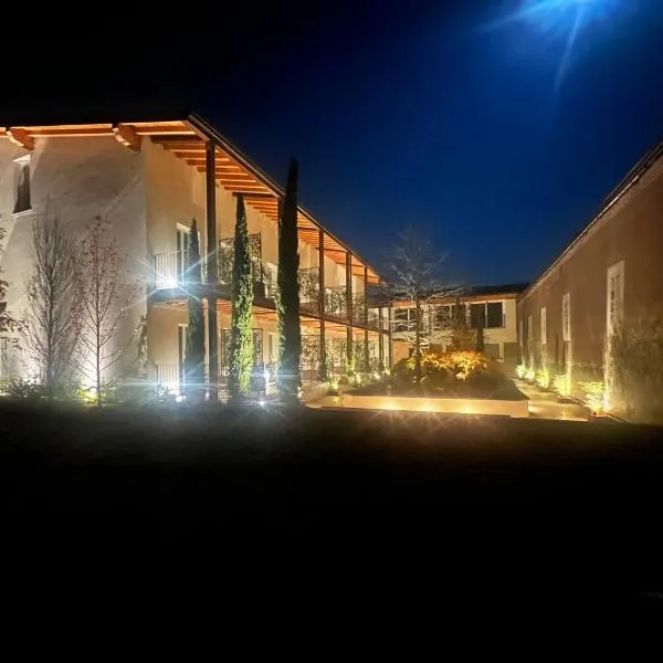 Tenuta Acquaviva, hotel v destinaci Travagliato