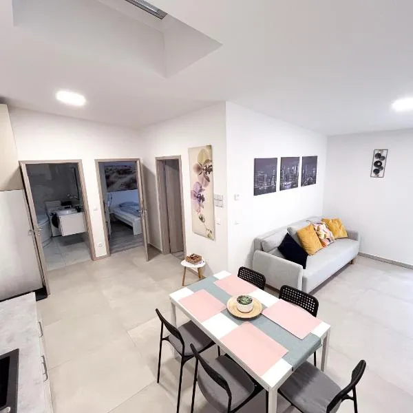 CDP Apartman 5, hotel in Alsóörs