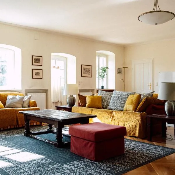 Großräumige Ferienwohnung auf Gut Petronell, hôtel à Petronell