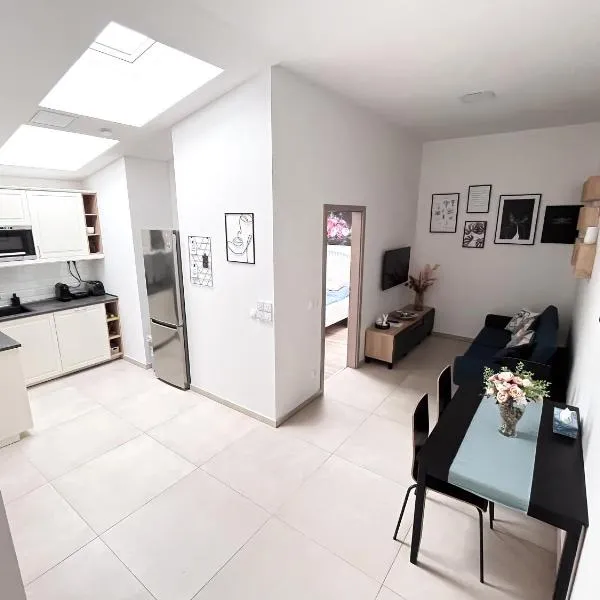 CDP Apartman 6, hotel v Alsóörsi