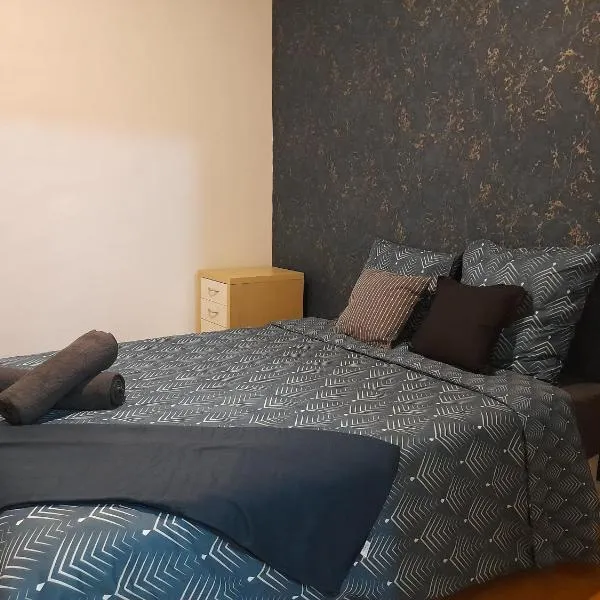 Sweet home, מלון בשולה