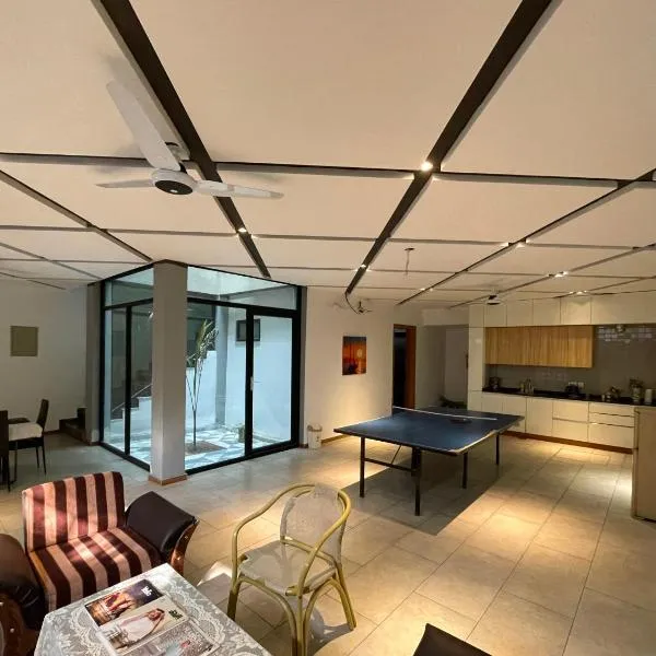 Smasaas Abode, hotel v destinaci Péšávar