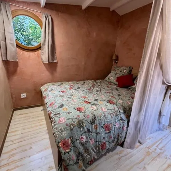 Chalet Provençal au cœur du Var, hotel v destinácii Le Luc