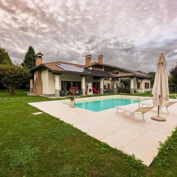 Dream And Fly, hotel v destinaci Alzate Brianza