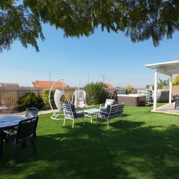 גבוה בגלבוע, hotel v destinaci Gan Ner