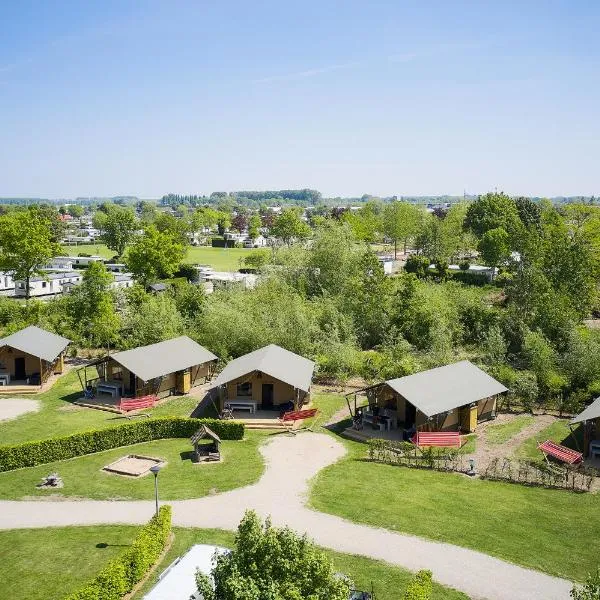 Glamping Betuwestrand, מלון בBeesd