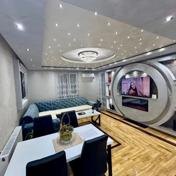 NelaLux, hotel a Podgradac