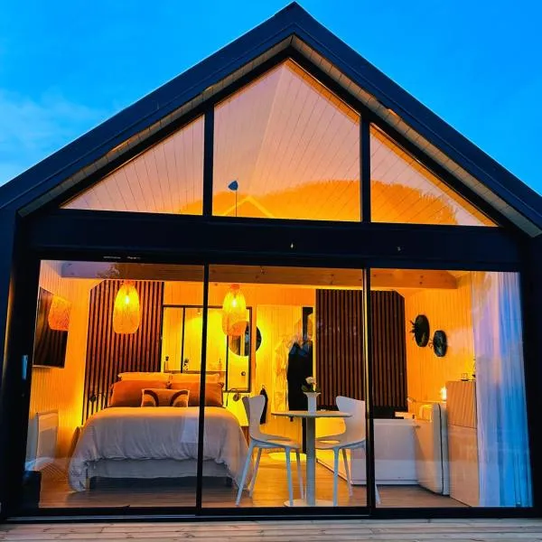 Home Paradis & Spa, hotel di Souvigné