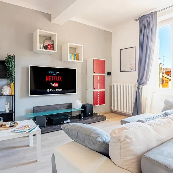 Luxury Apartment next to the Francescana, khách sạn ở Modena