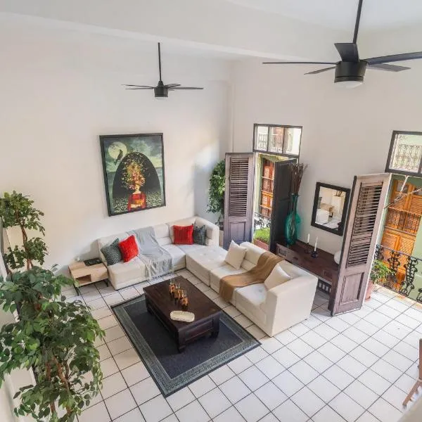 Spanish Old San Juan Penthouse Lux โรงแรมในซานฮวน