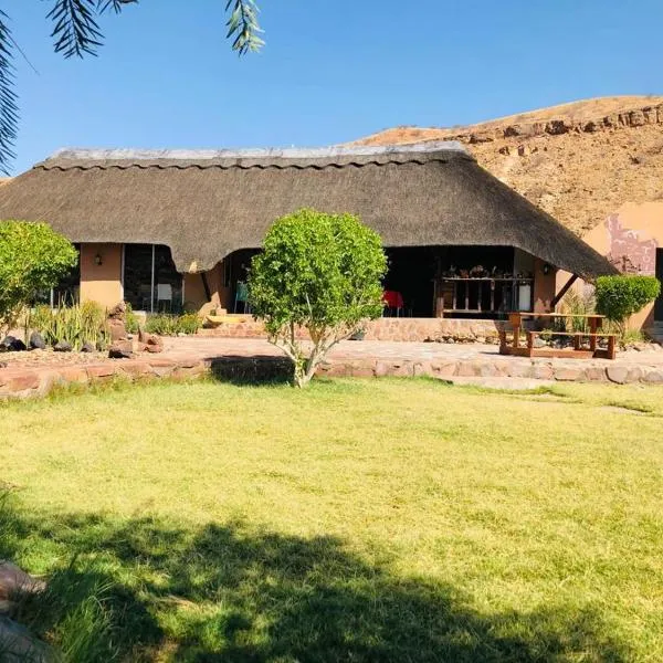 Hais Ra Tented Campsite, hotel v destinaci Khorixas