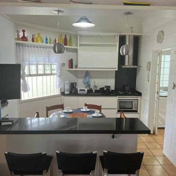 Casa na Praia de Palmas com 3 Dormitórios Gov Celso Ramos SC - Foto 4