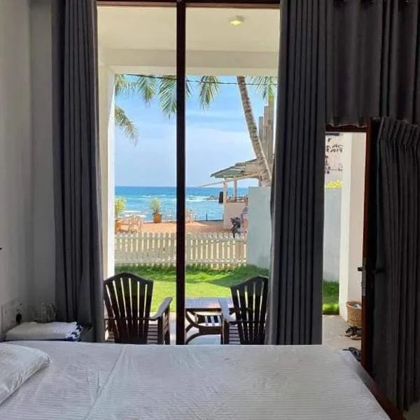 Turtle Beach House, hôtel à Batigama