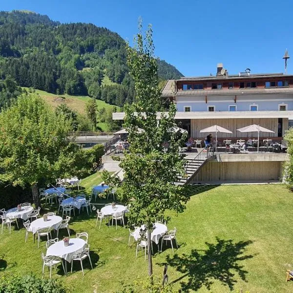 Gasthof Auwirt in Aurach, hotel v destinaci Aurach bei Kitzbuhel