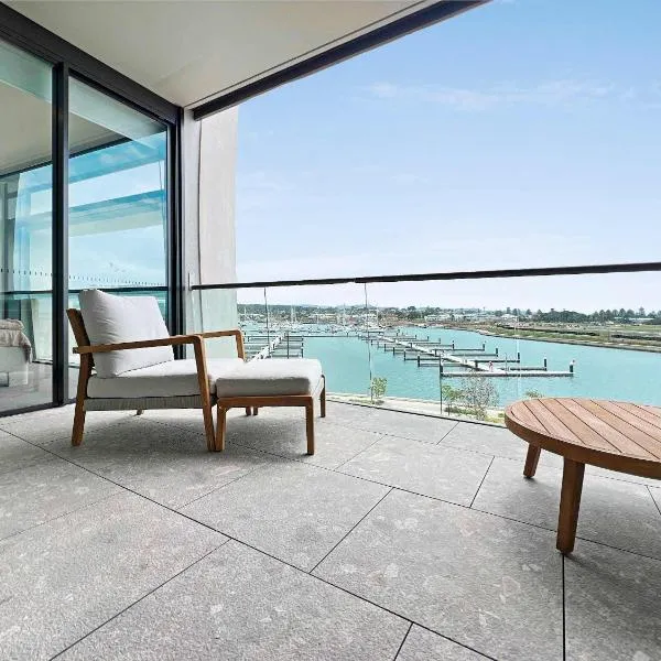 Nautilus View - Luxury Marina Getaway, hotel in Shellharbour