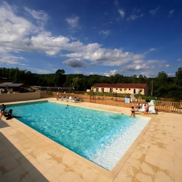 Terres de France - Les Hameaux de Pomette, hotel di Marminiac