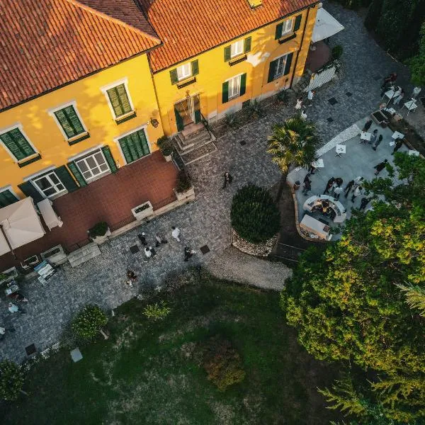 Foresteria La Torretta, hotel v destinaci Fino Mornasco