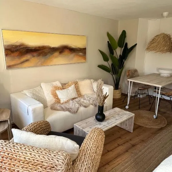 Beach Style Apartment, hotel in Steckborn