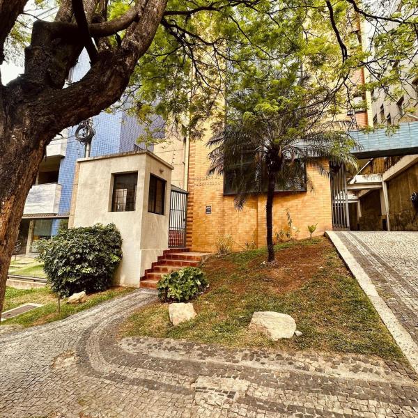 Apê Letícia I Ar condicionado, wifi e garagem na Zona Sul de BH - Foto 2