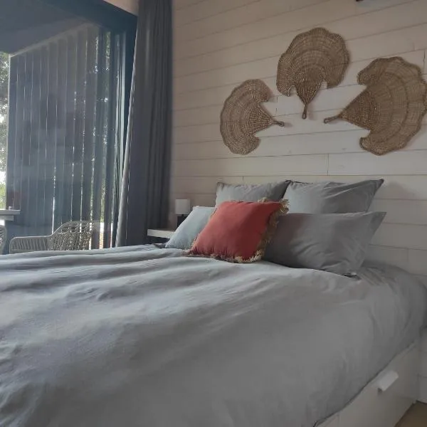 Chambre Perchée avec vue imprenable sur le lac de Lacanau, hotel a Lacanau