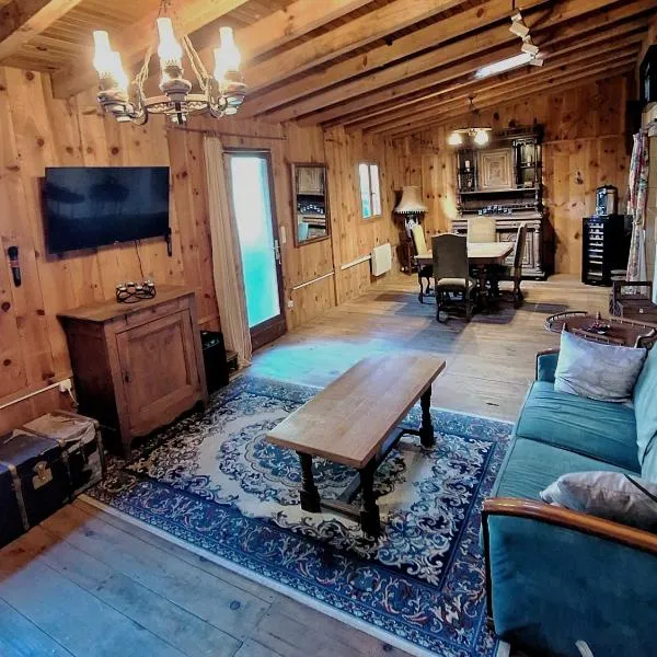 Le Saloon, hotel v destinaci Aire-sur-lʼAdour