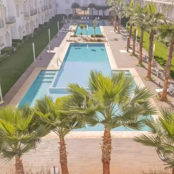 superbe appartement en résidence balnéaire, hotel in Bouznika