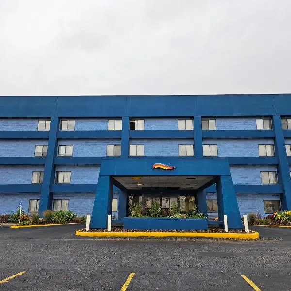 Baymont by Wyndham Davenport, hotel di Davenport