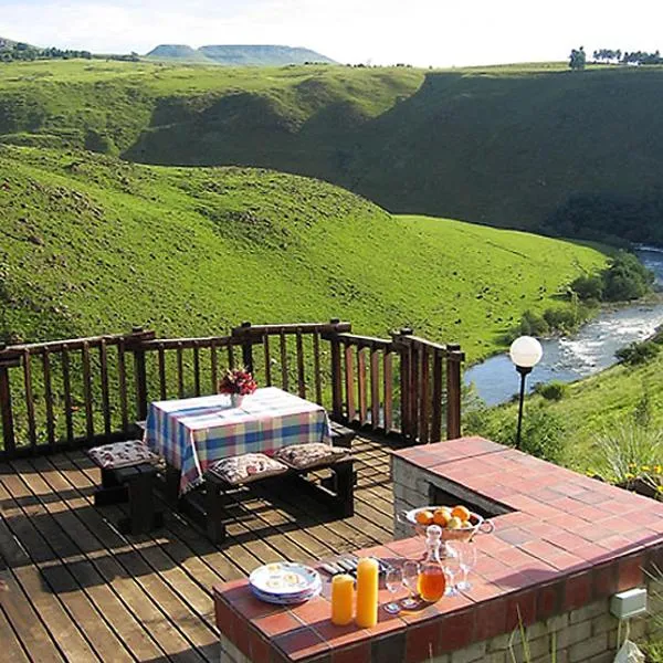 Birches Cottage & the Willows Garden Room, hotel di Underberg